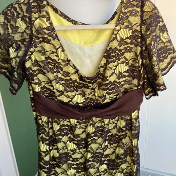 Vintage 40s 50s Brown and Yellow Lace Maxi Dress - Picture 5 of 7